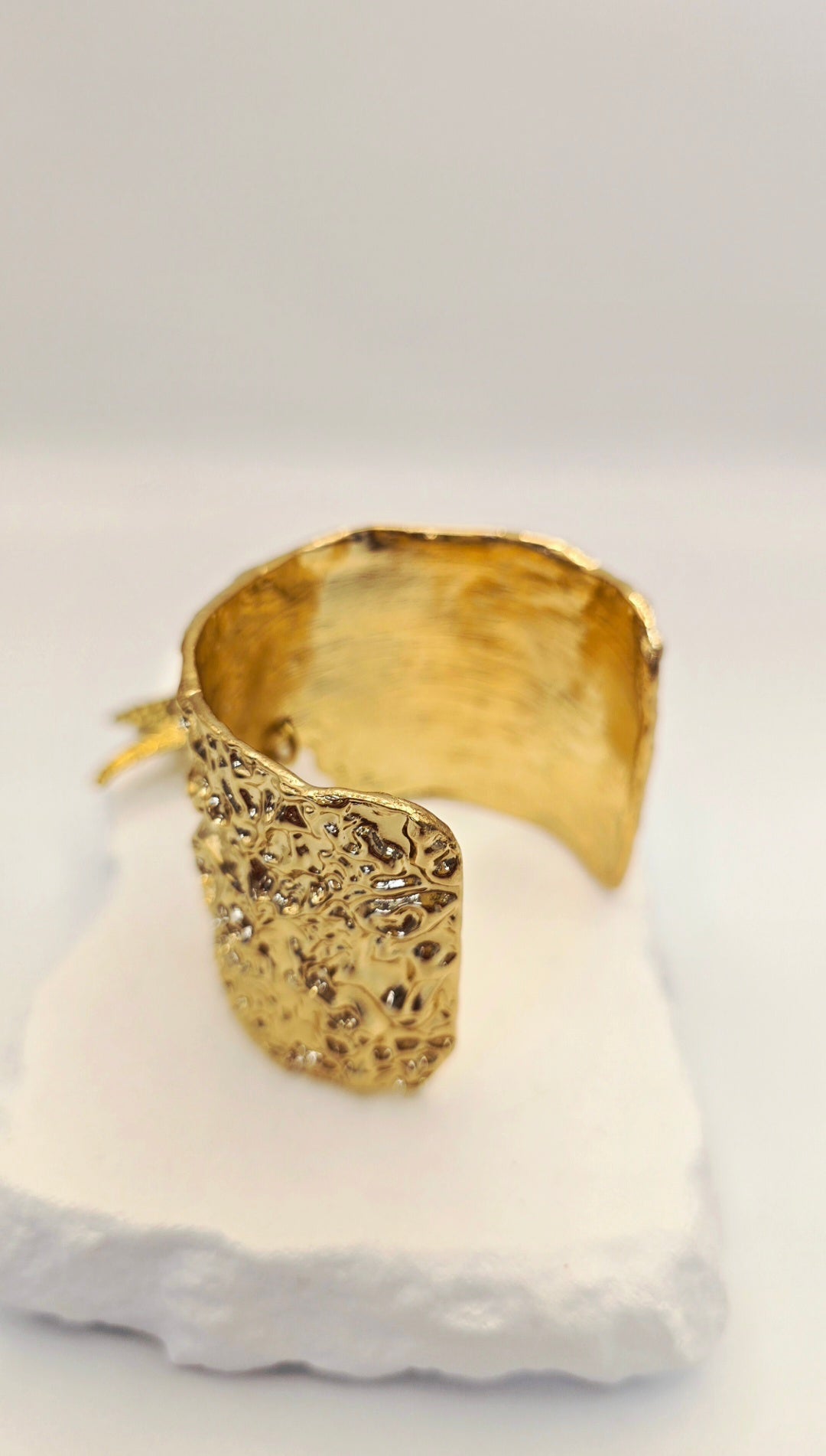 Amalfi Shell Cuff Bracelet