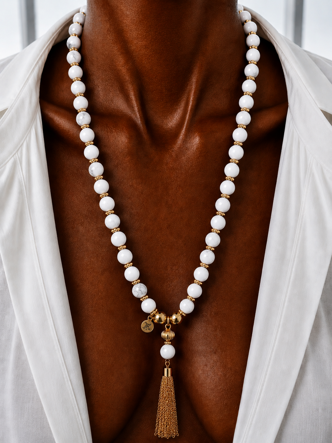 Cruz Charm Necklace White