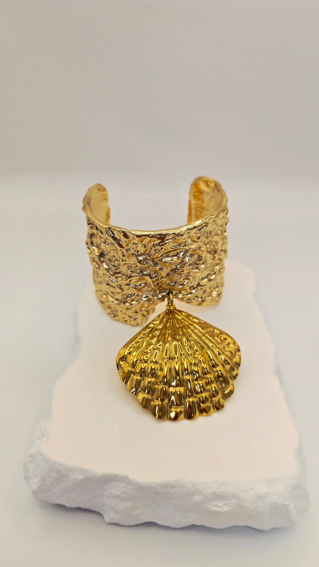 Amalfi Shell Cuff Bracelet