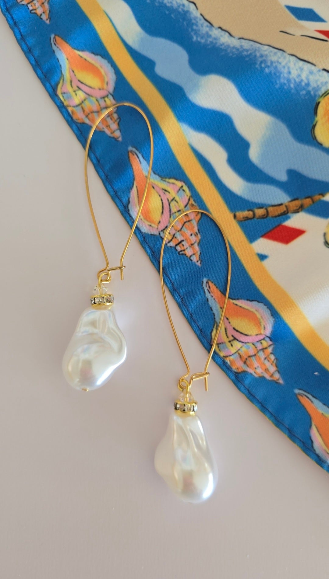 Lumiere Pearl and Gold Large Hook Earring